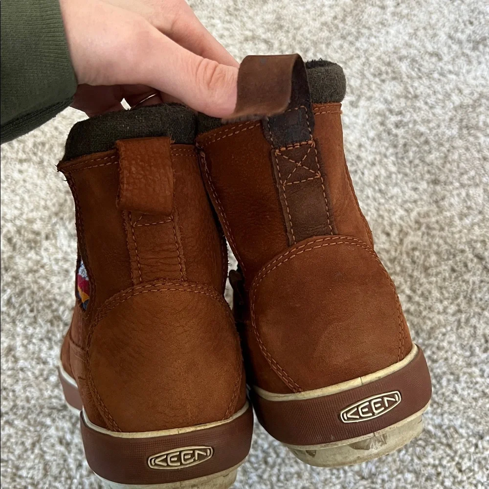KEEN Sz 7 Elsa II Chelsea Insulated Waterproof Boot - Picture 8 of 9